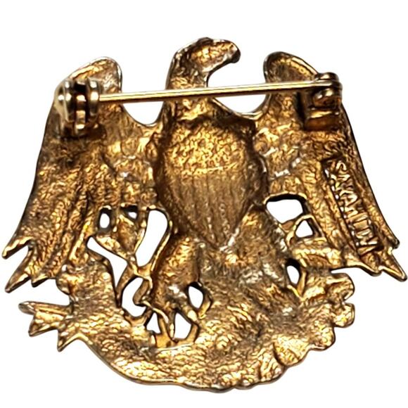 Vintage Sarah Coventry American Bald Eagle Brooch 1.25" Signed Gold Tone - Picture 2 of 4